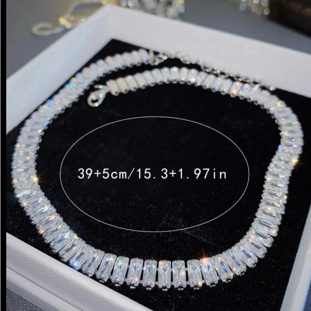 Elegant Silver Necklace